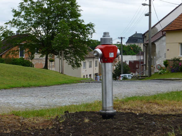 Nové nadzemní hydranty v Miroslavi a Kašenci