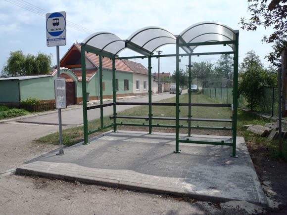 Výměna autobusové zastávky v Kašenci
